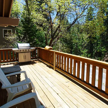 The Outdoors Inn - Breathtaking Mountain Views Of Bear Mountain, Perfect For A Barbecue On The Deck!